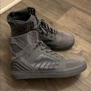 Men’s Supra high top